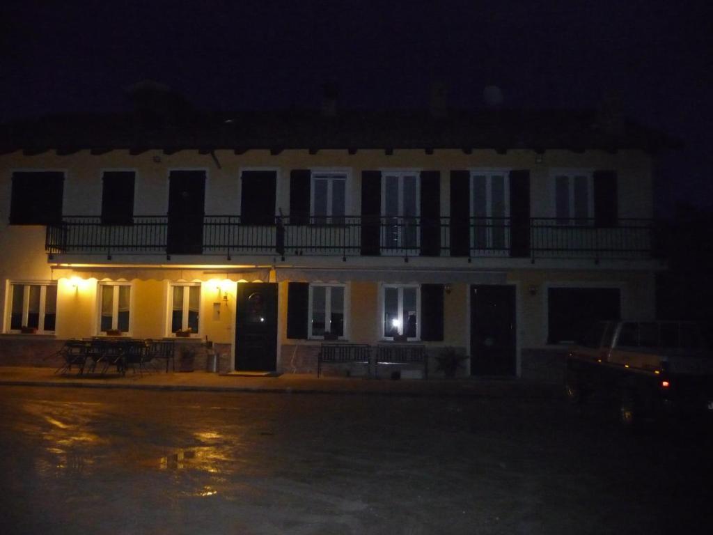 Agriturismo Cascina Vrona Villa Monteu Roero Exterior foto